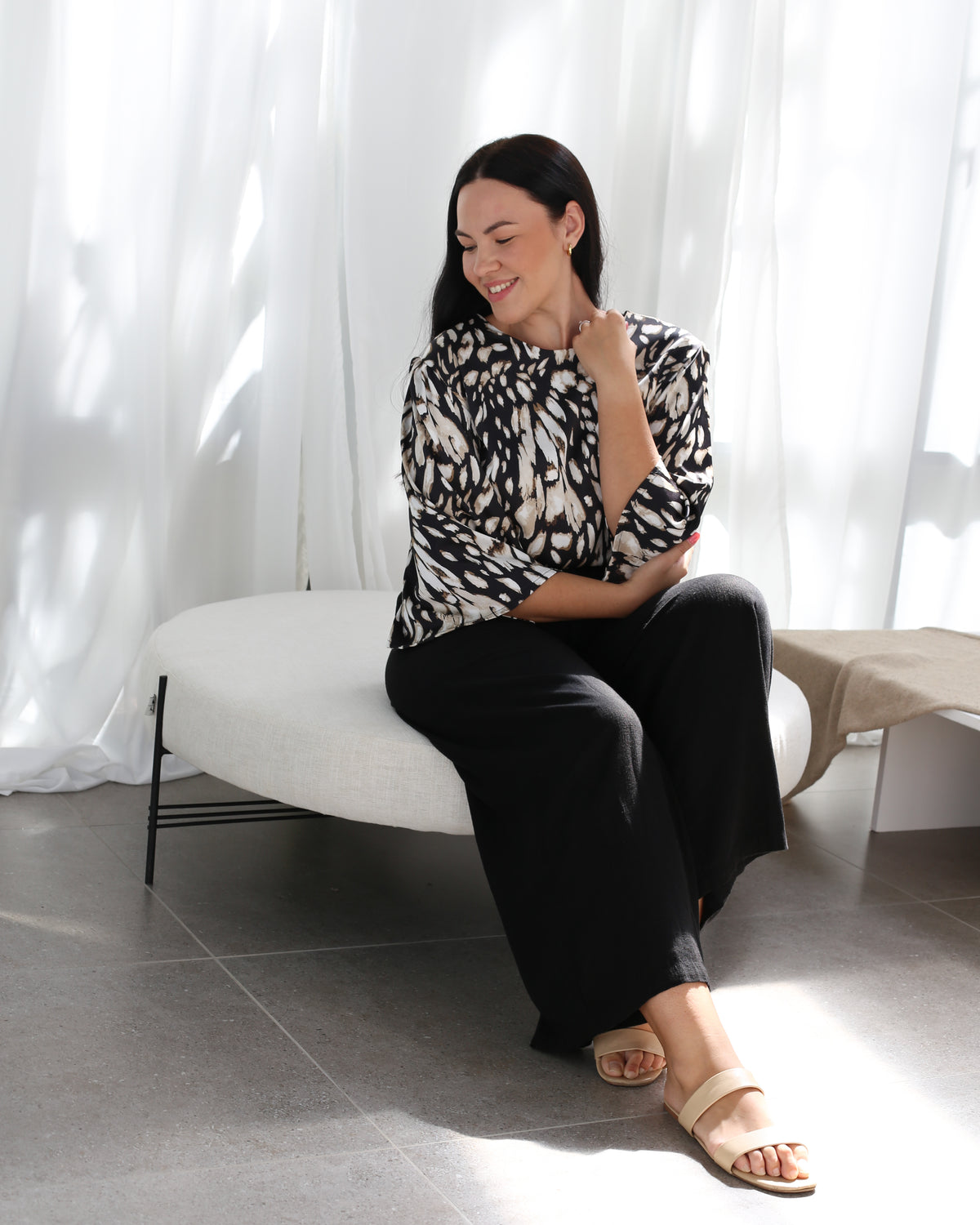 BELL SLEEVE BLOUSE