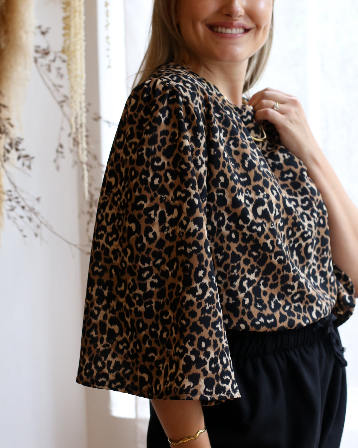 BELL SLEEVE BLOUSE | PRINT