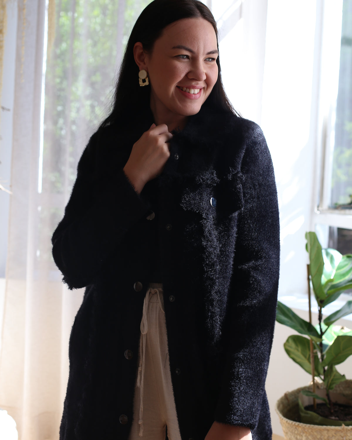 BLACK FLUFFY SHACKET