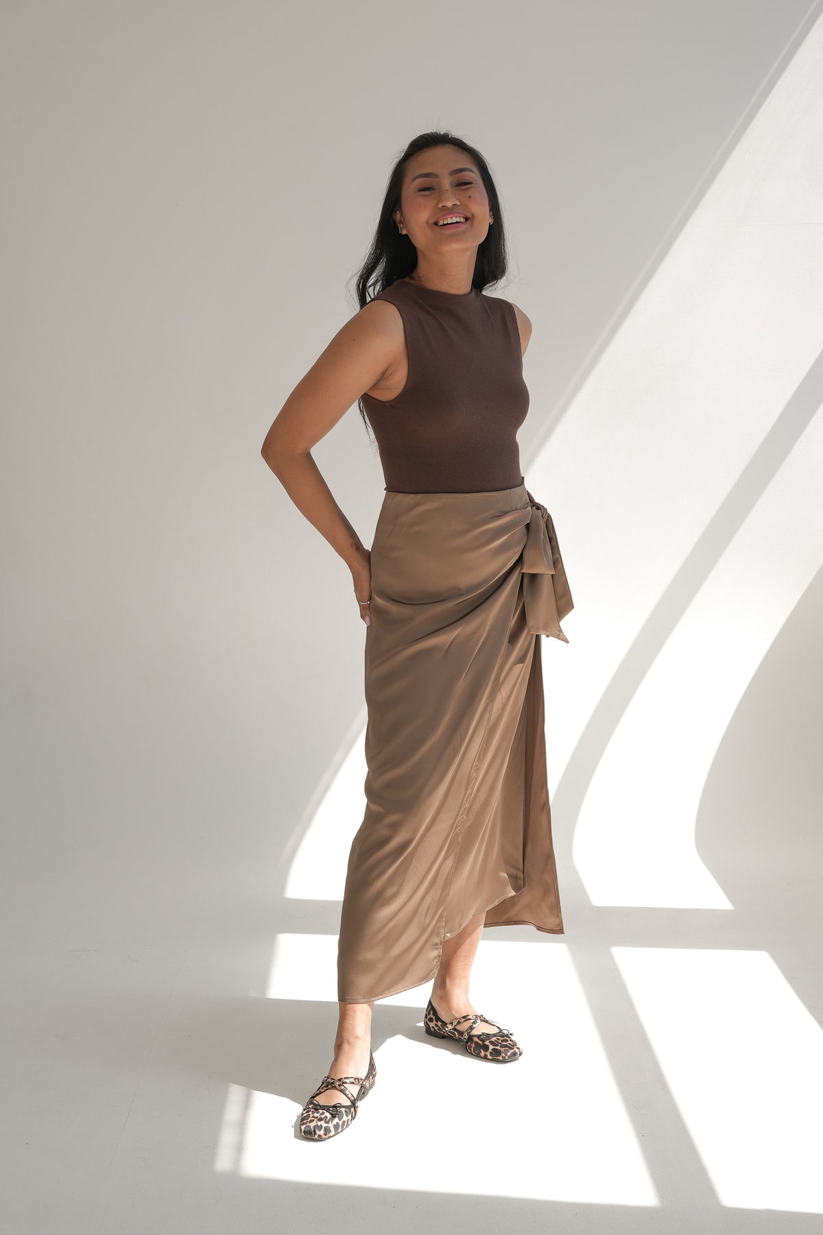 SATIN TIE SKIRT | MOCHA