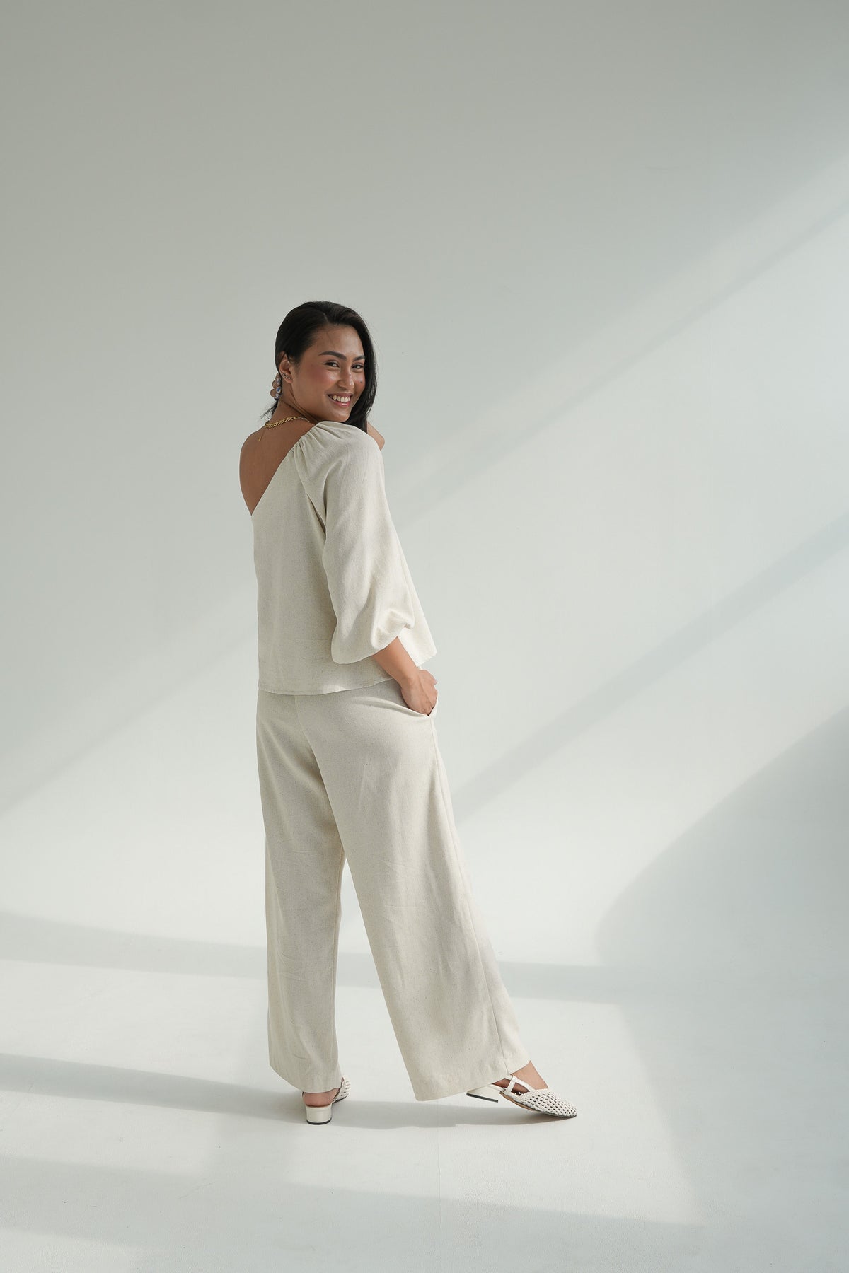ONE SHOULDER BLOUSE | OATMEAL