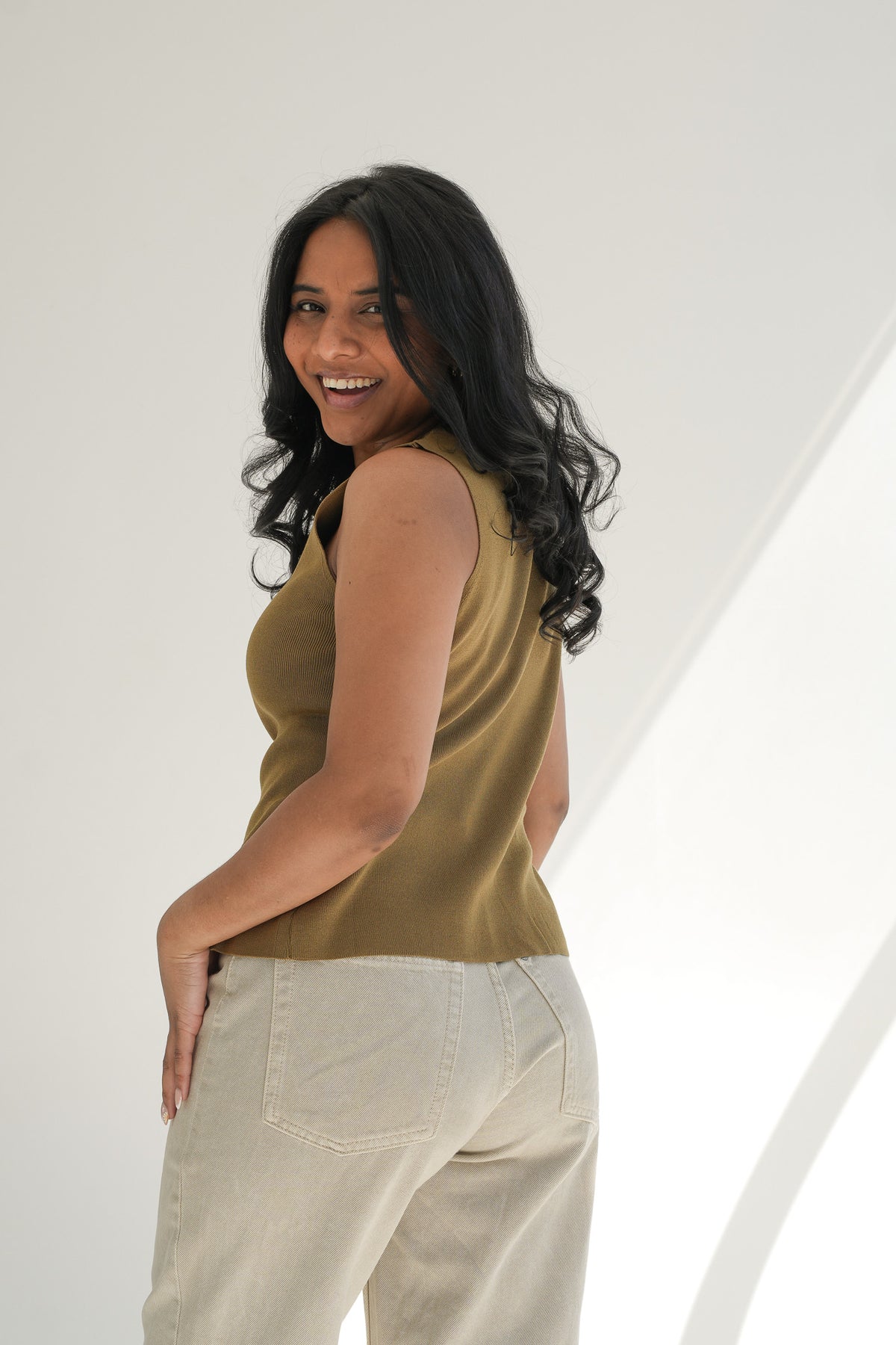 GOLD BUTTON VEST | OLIVE