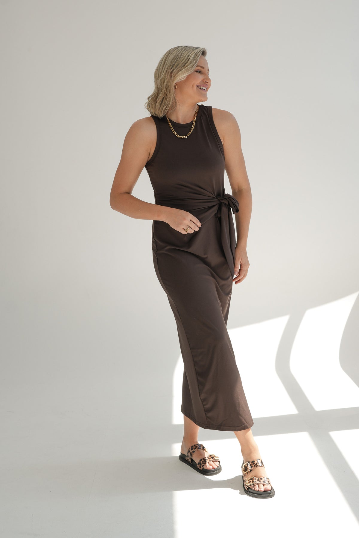 KNOT DRESS | BROWN
