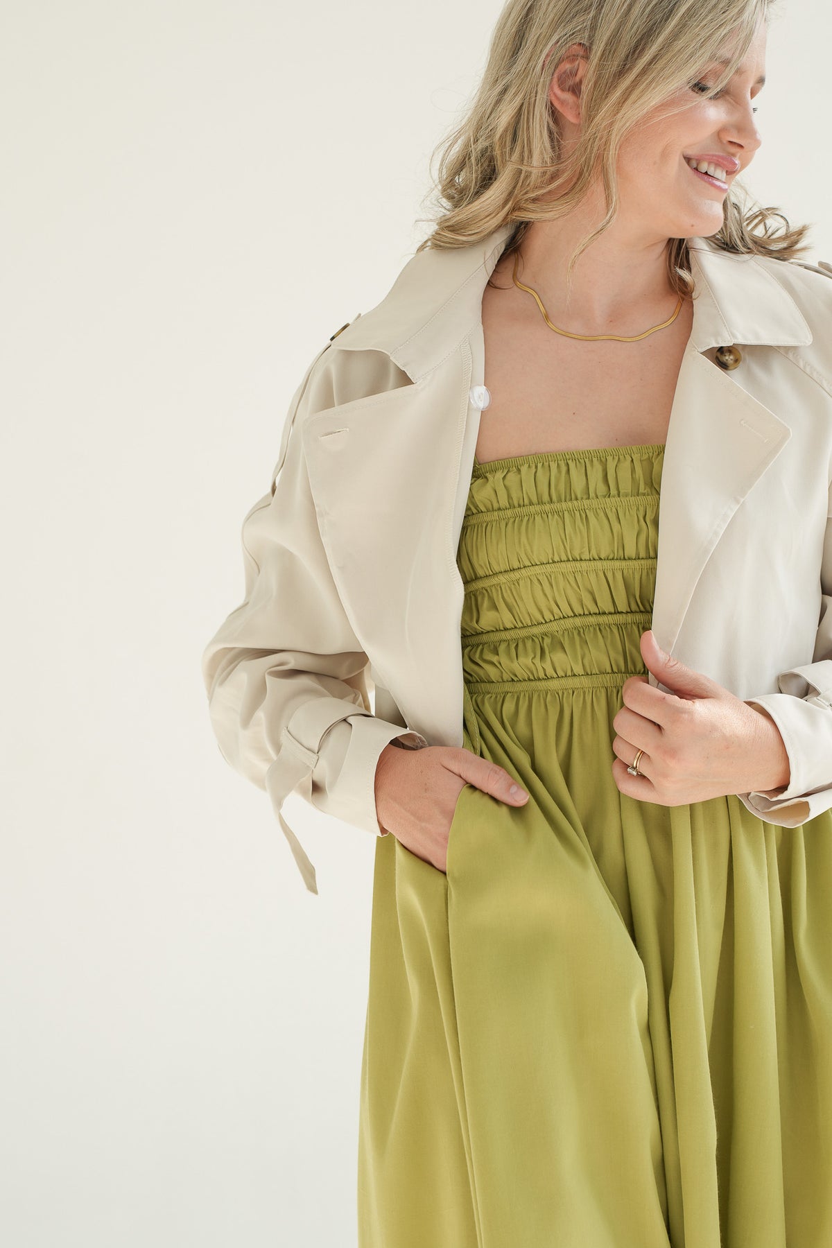SUPER CROPPED TRENCH | BEIGE