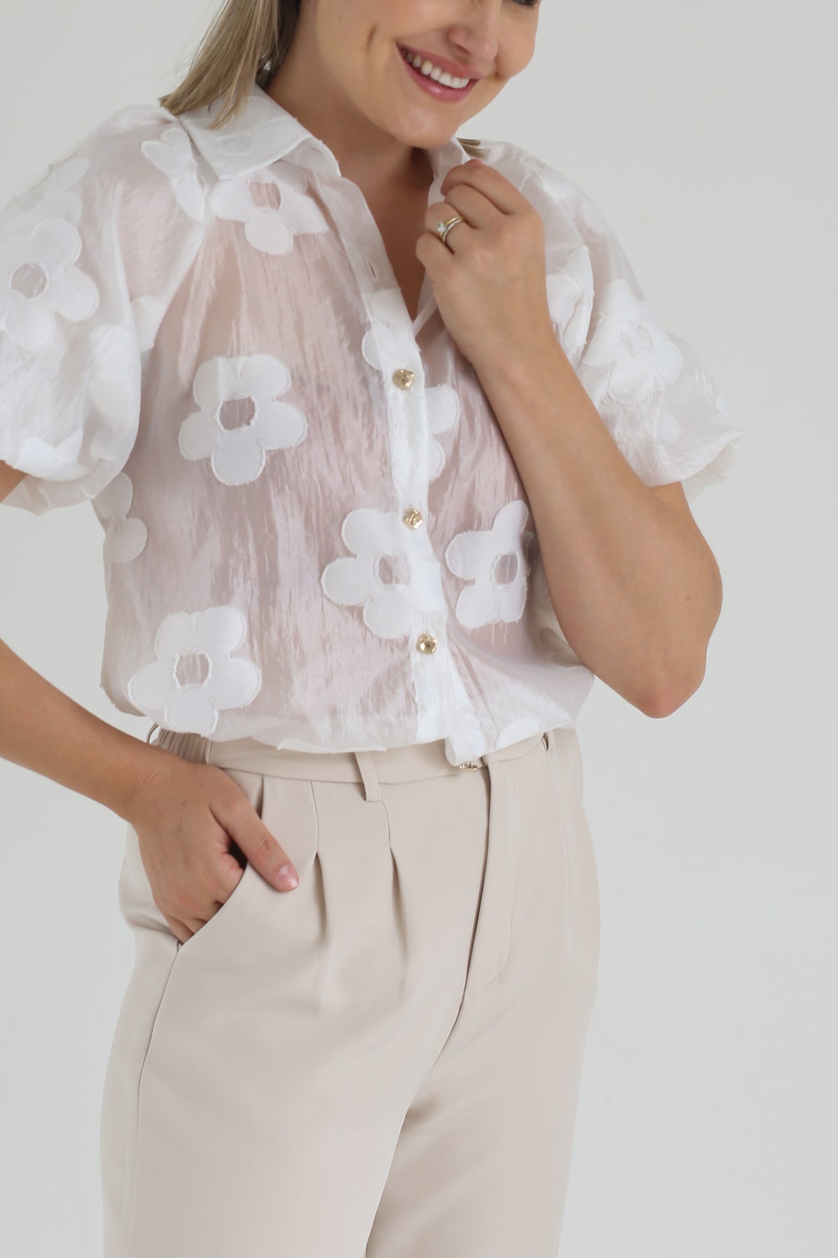 FLOWER PUFF BLOUSE | WHITE
