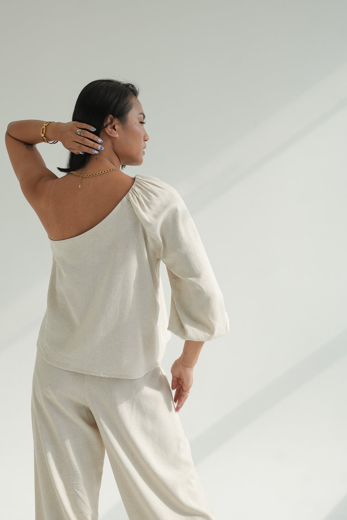 ONE SHOULDER BLOUSE | OATMEAL