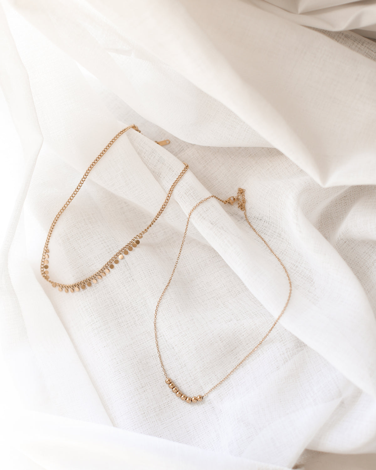 SINGLE GOLD BALL NECKLACE