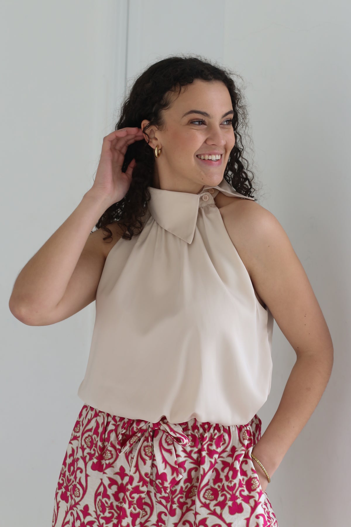 COLLAR HALTERNECK BLOUSE | NUDE