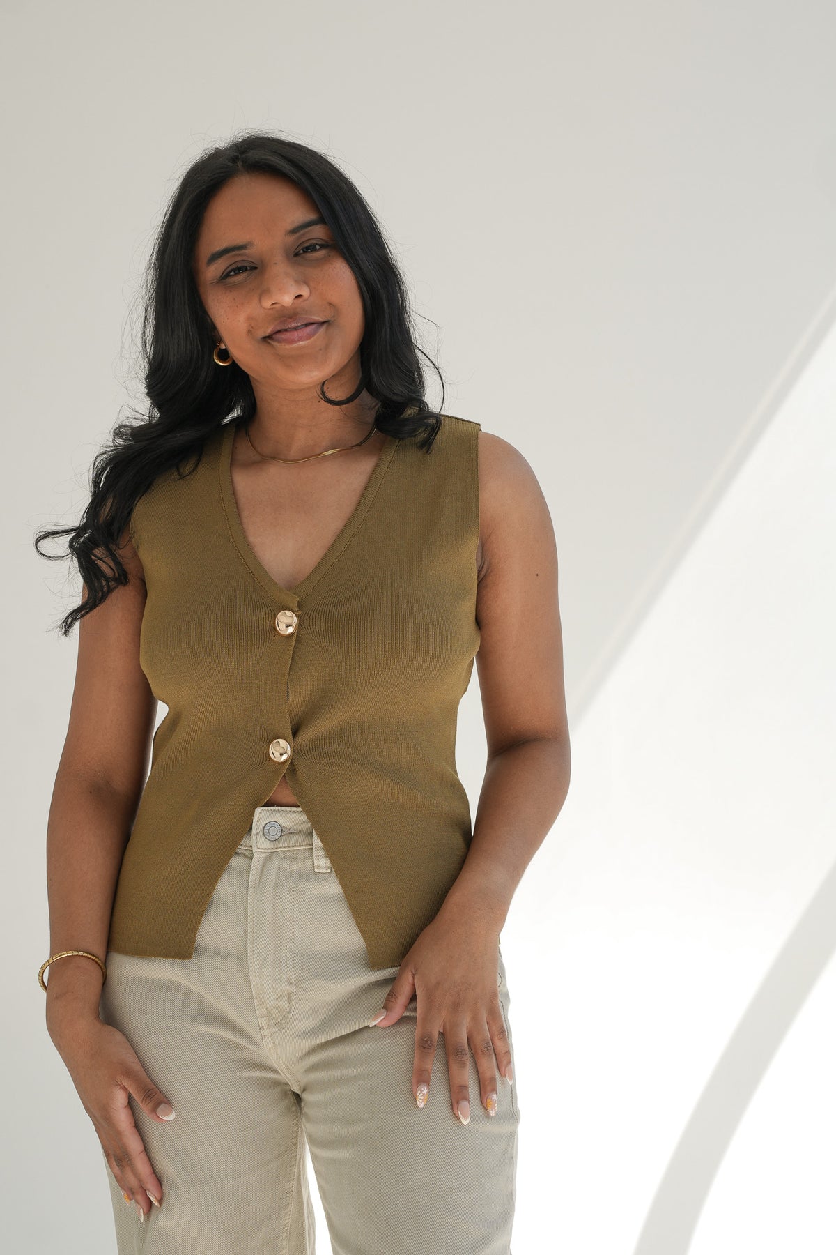 GOLD BUTTON VEST | OLIVE