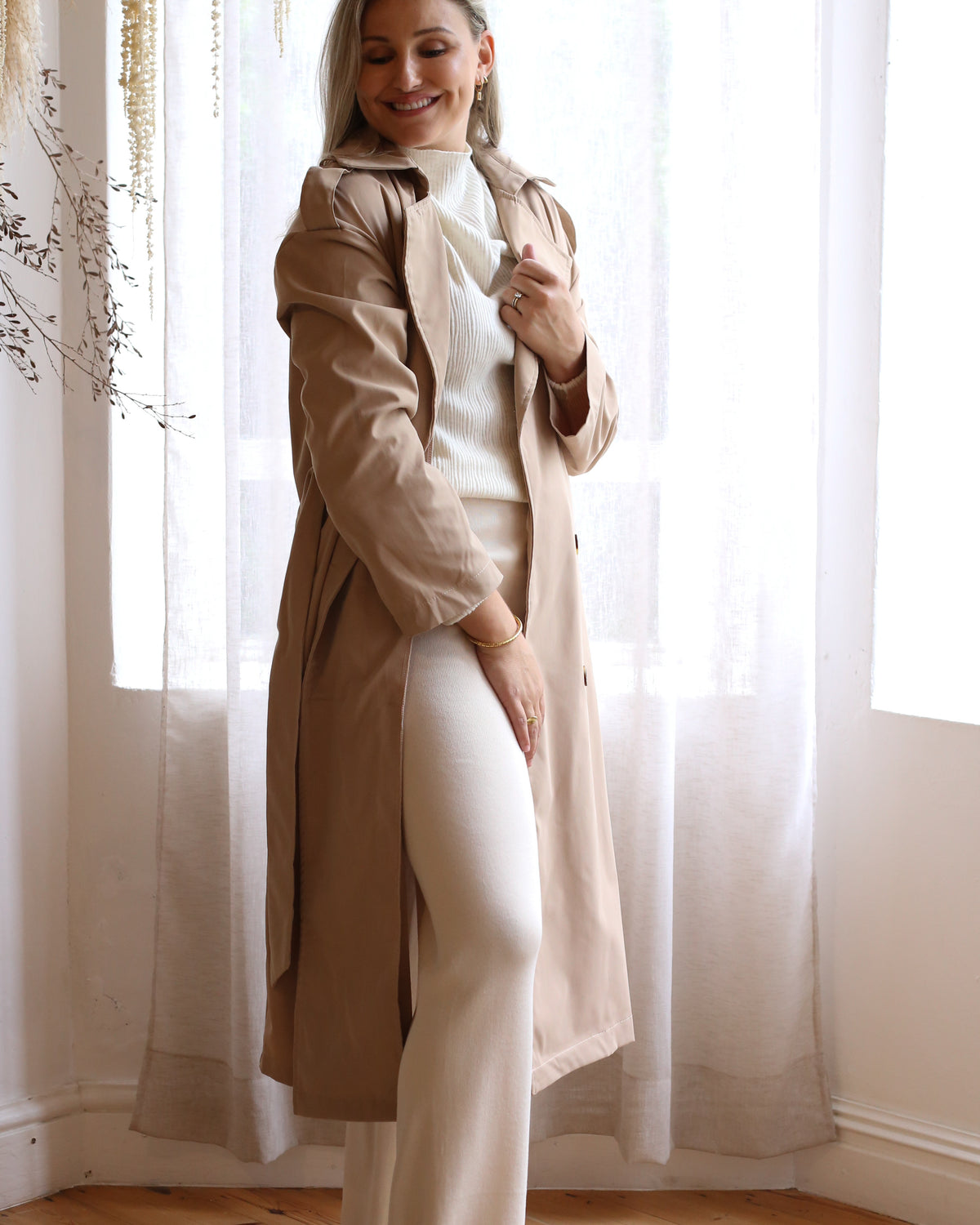 CAMEL TRENCH
