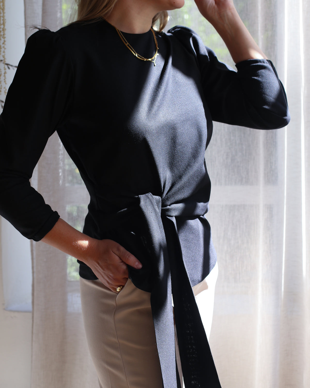 KNOT BLOUSE | BLACK