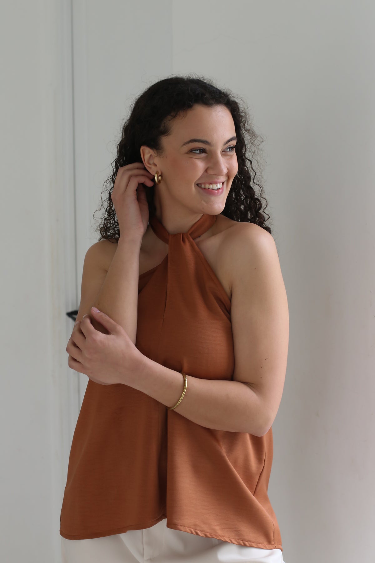 HALTERNECK BLOUSE | RUST