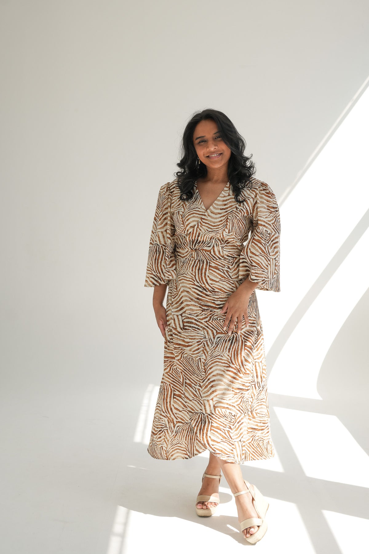 BELL SLEEVE WRAP DRESS | ABSTRACT PRINT