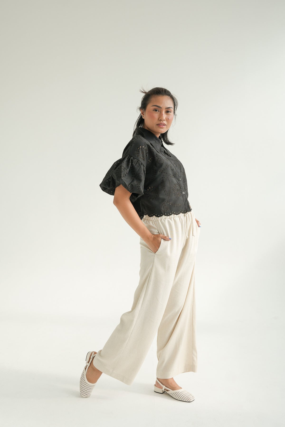 PUFF SLEEVE BLOUSE | ANGLAISE BLACK